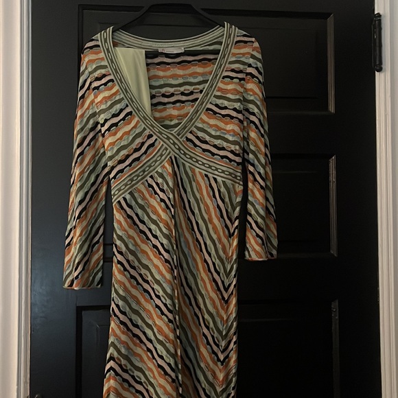 Authentic Missoni dress. V-neck, knitted multiple colors with a silk slip. - Picture 2 of 4